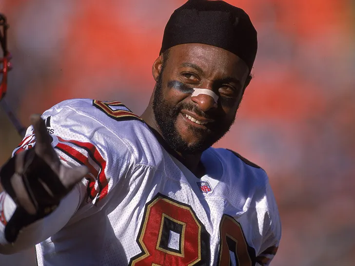 I will f*** you up - NFL legend Jerry Rice threatens reporters on golf course