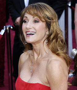 74-Year-Old British actress Jane Seymour reveals simple diet that’s kept her a size 2 since her teens