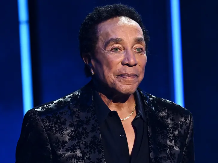 Singer Smokey Robinson sued for s3xual battery by 4 former housekeepers