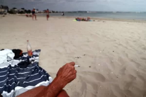 France bans smoking in beaches, parks and bus shelters