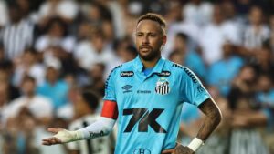 Football star Neymar tests Positive for COVID-19 again