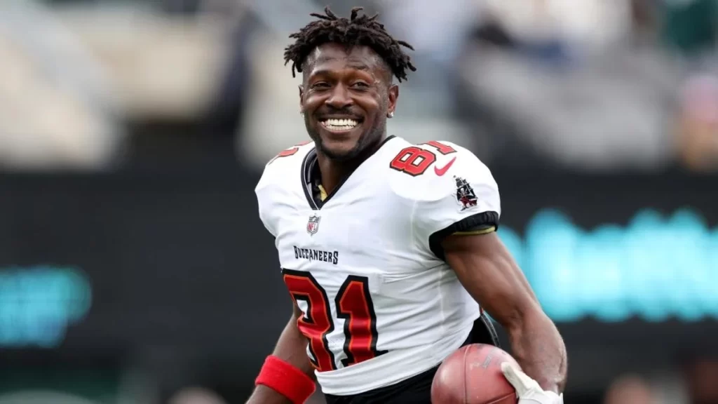 Former NFL star, Antonio Brown wanted for attempted murd£r in Maimi