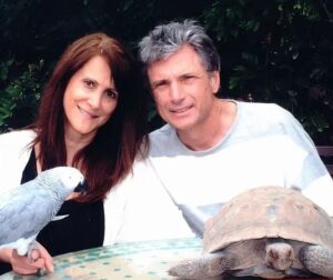 American Idol exec and her husband are found murd£r£d inside $5million LA mansion