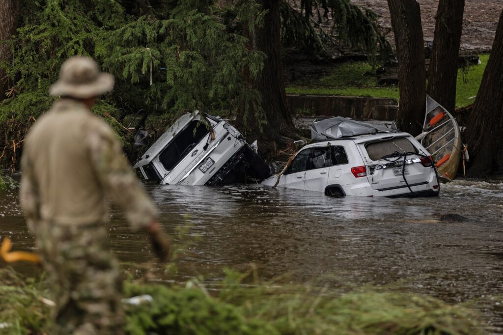 Texas floods de@th toll climbs to more than 100