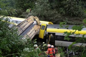 Several k!lled after train derailed in Germany