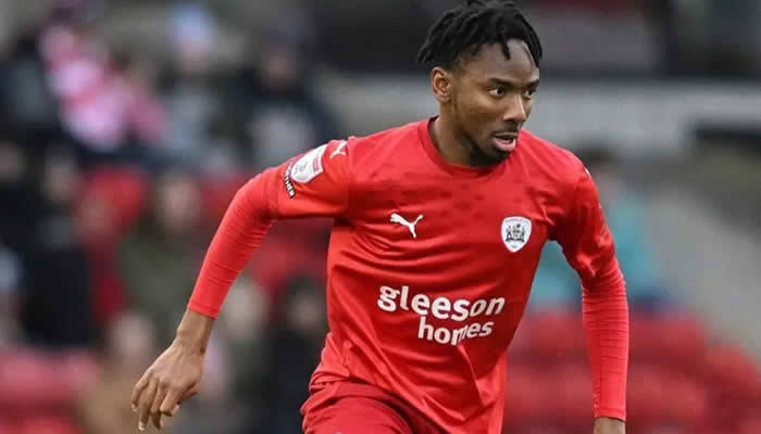 Barnsley coach clears the air on Kelechi Nwakali situation