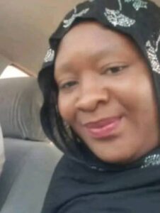 Woman's old post advising women on how to keep their husbands forever emerges