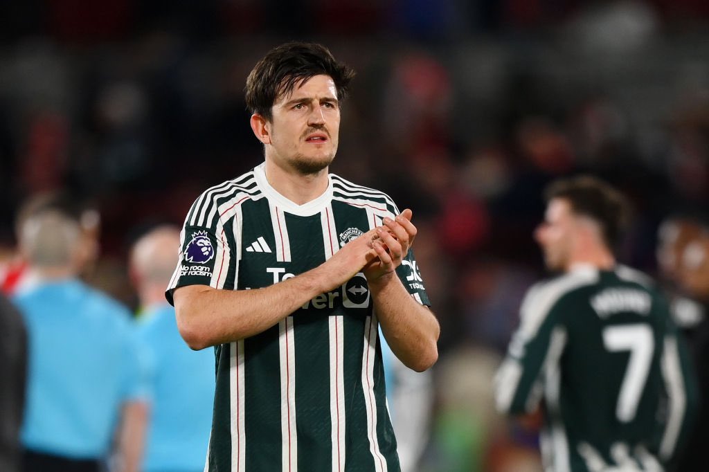 Manchester United set to offer Harry Maguire a new contract
