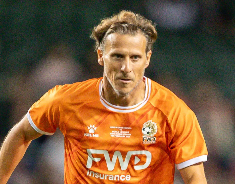 Ex-Man Utd Star Diego Forlan rushed to hospital after suffering three broken ribs