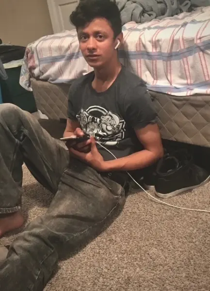 Man fat@lly struck by vehicle while fleeing US Immigration Agents