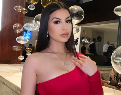 Singer Maria De La Rosa, 22, shot de@d