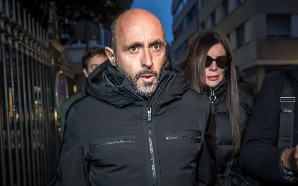 Swiss court keeps bar owner in custody after deadly fire